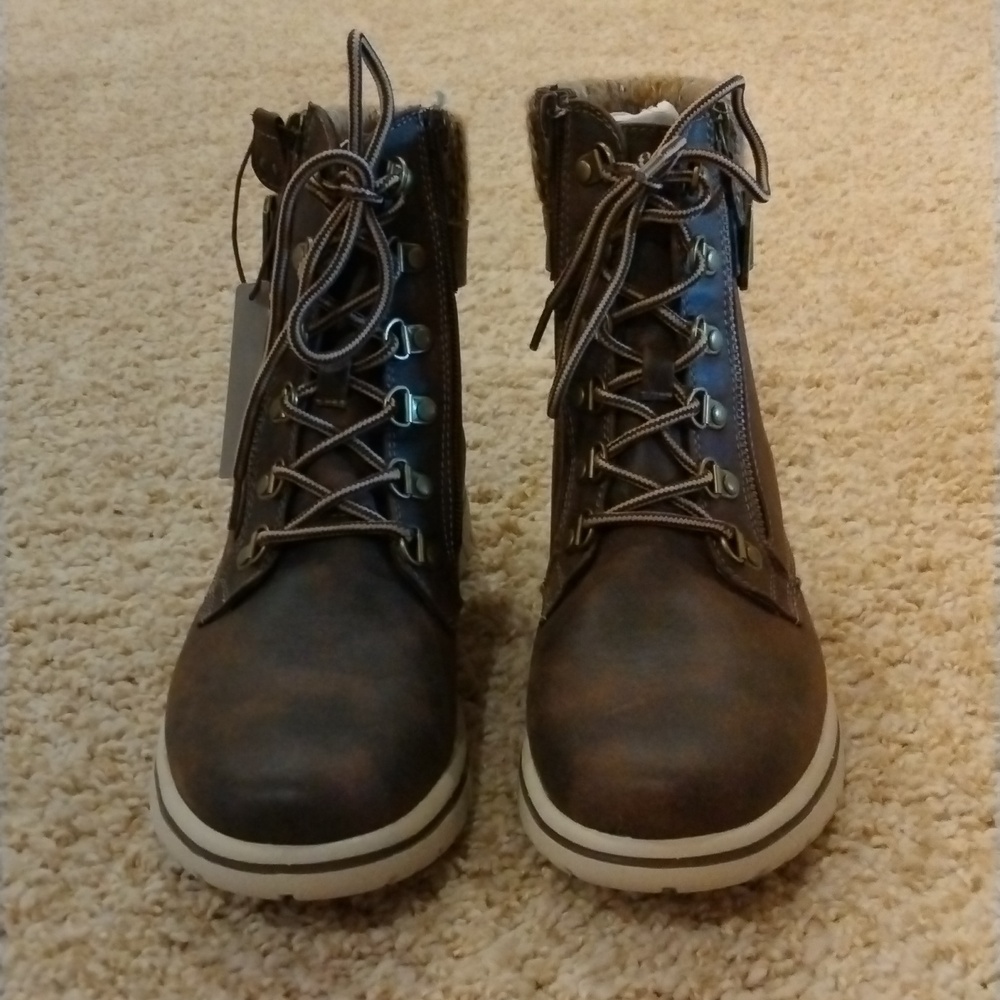 Cliffs by White Mountain Hearty Women's Combat Boots
